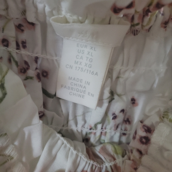 Ladies dress - Picture 2 of 2